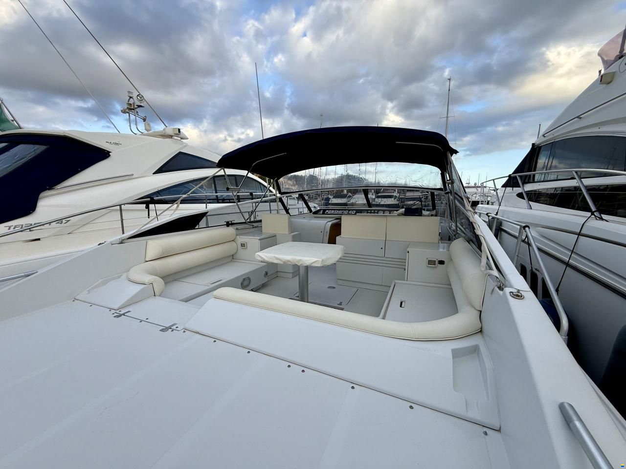 Pershing 40