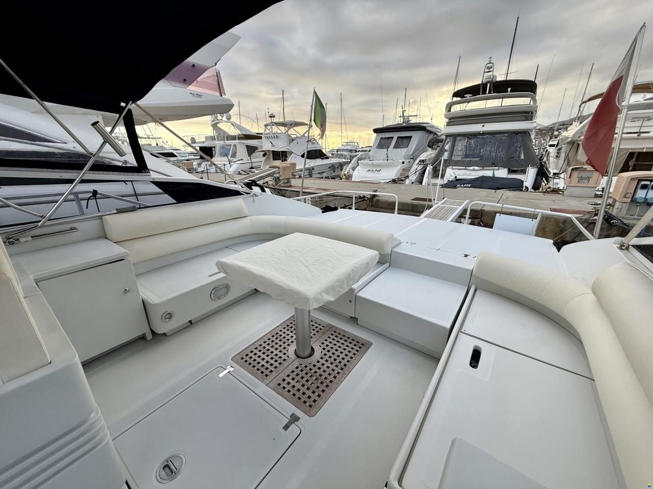 Pershing 40