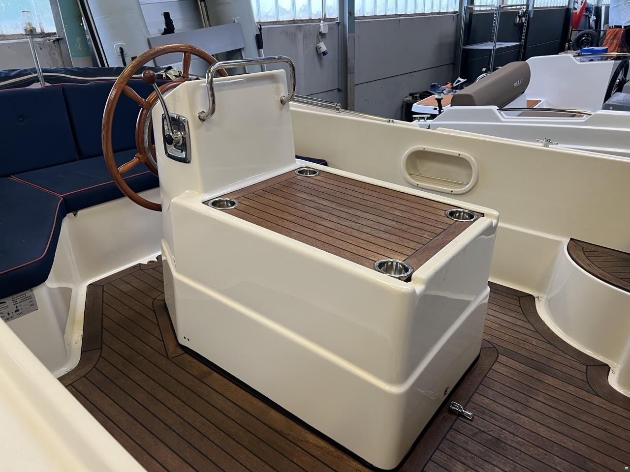 Interboat 19