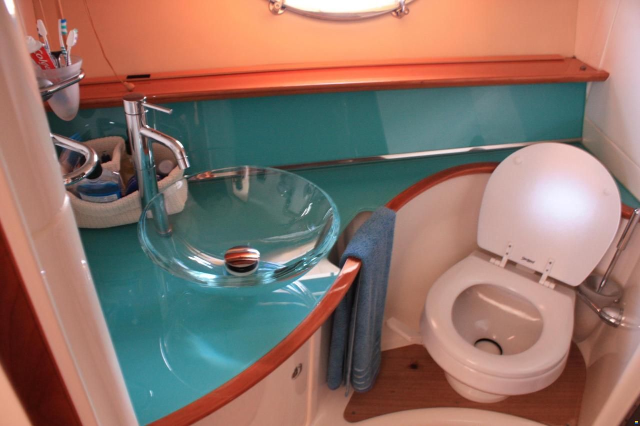 Atlantis 42