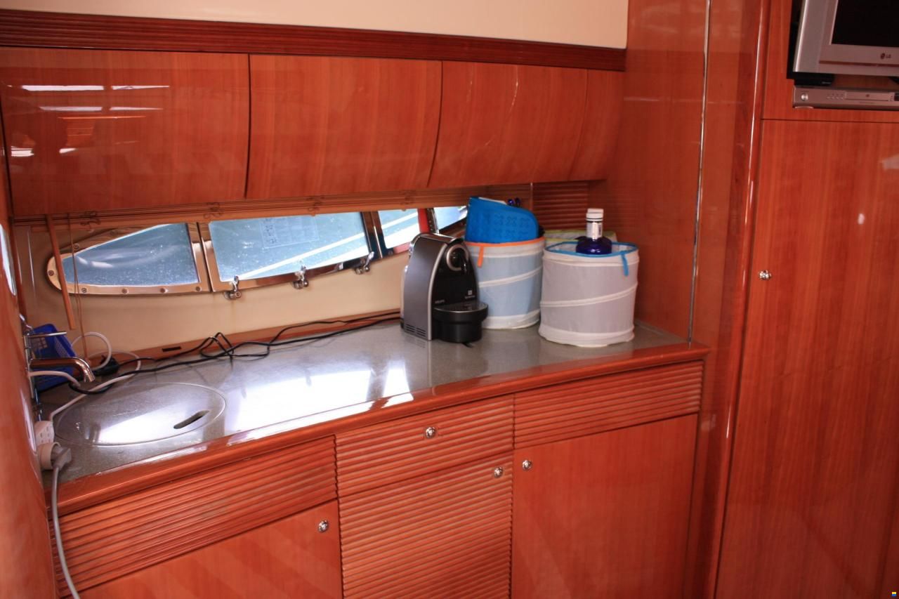 Atlantis 42