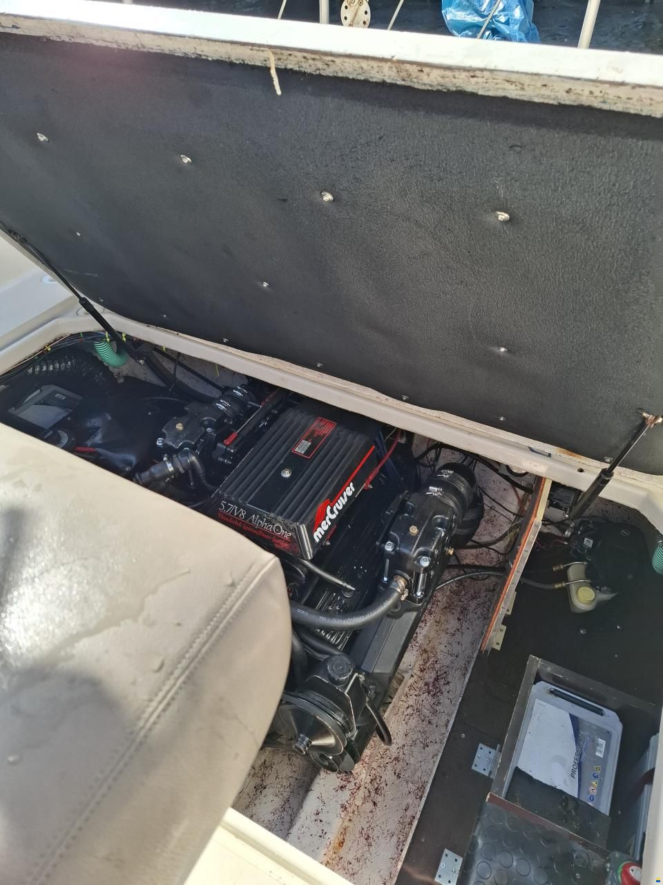 Maxum SRC 2300