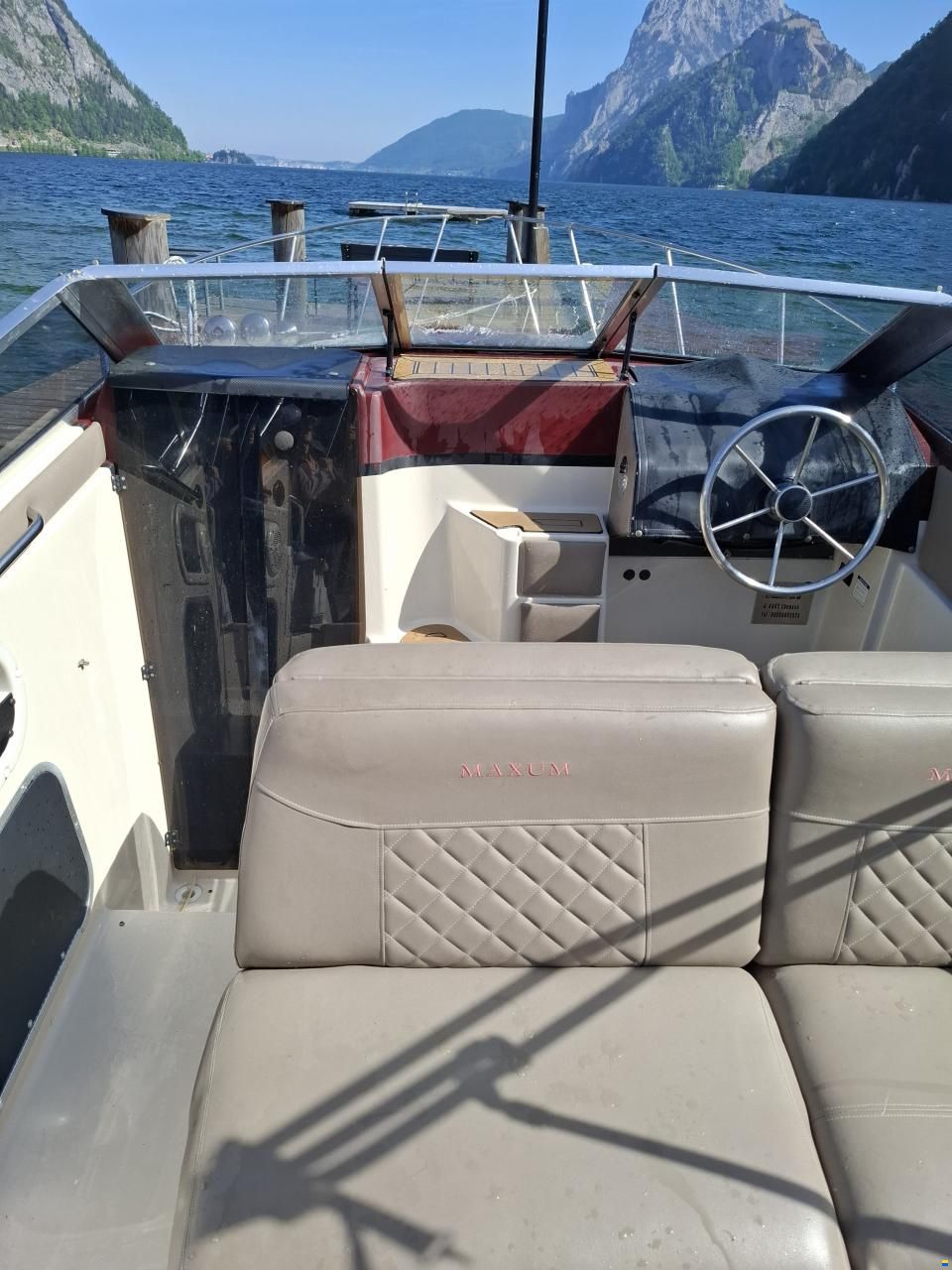 Maxum SRC 2300