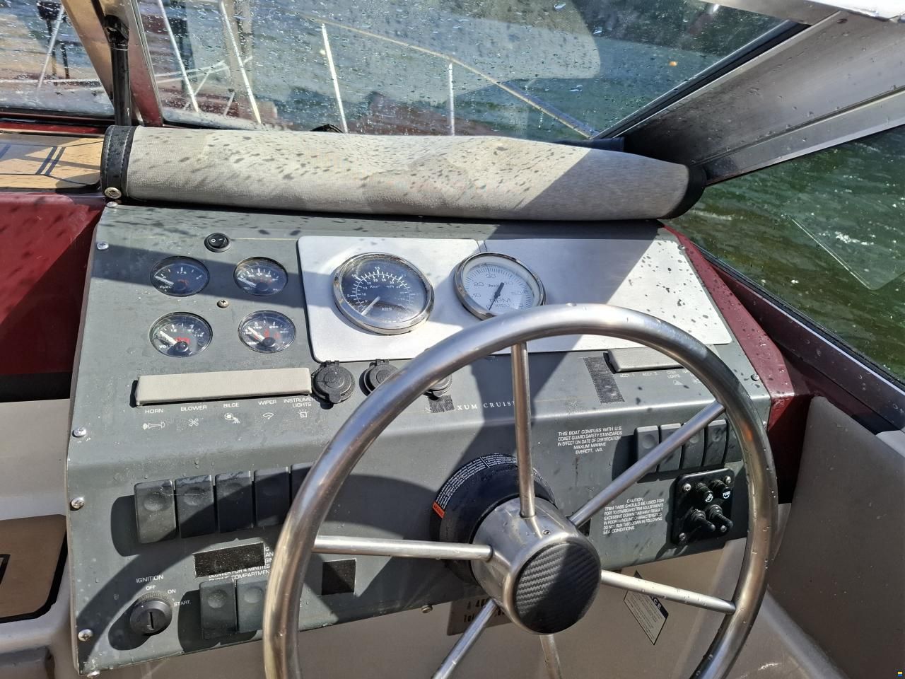 Maxum SRC 2300