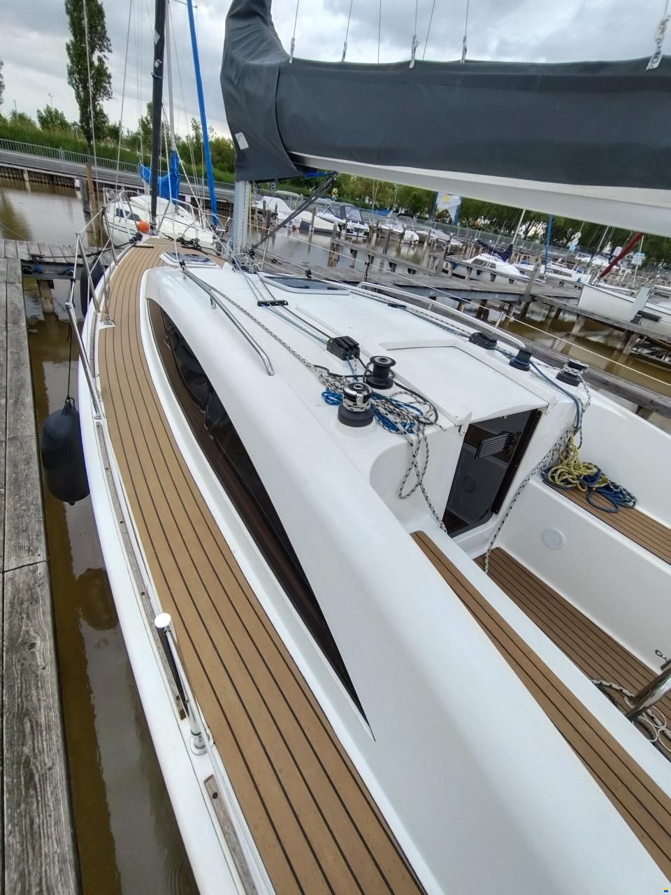 Sedna 30
