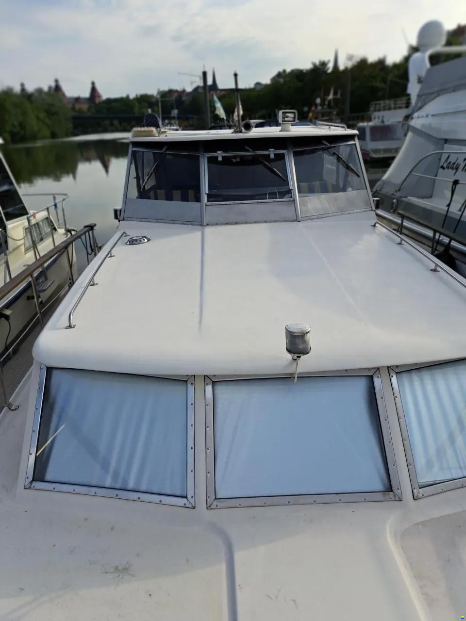 Moonraker Softrider 36