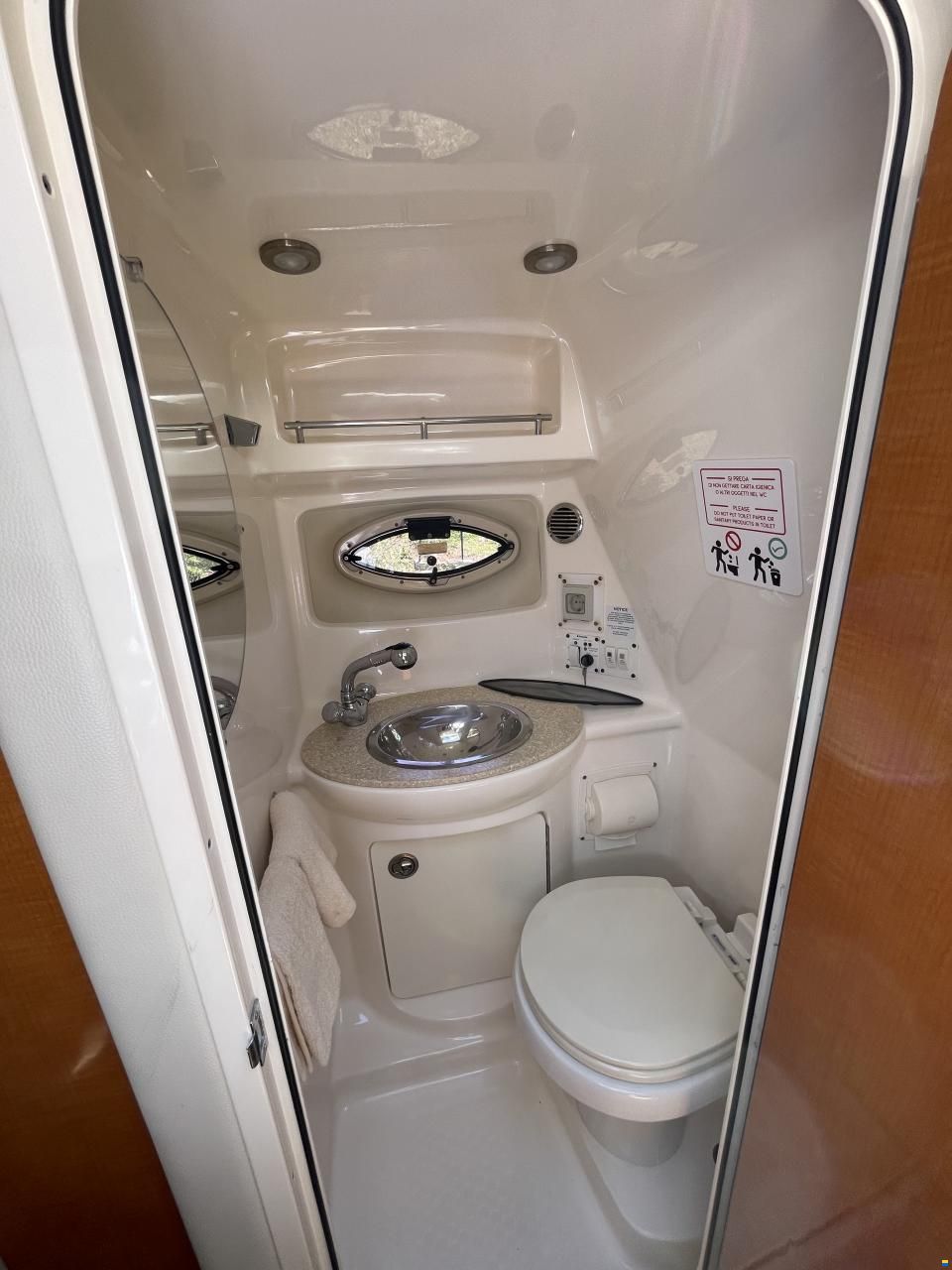 Chaparral Signature 250