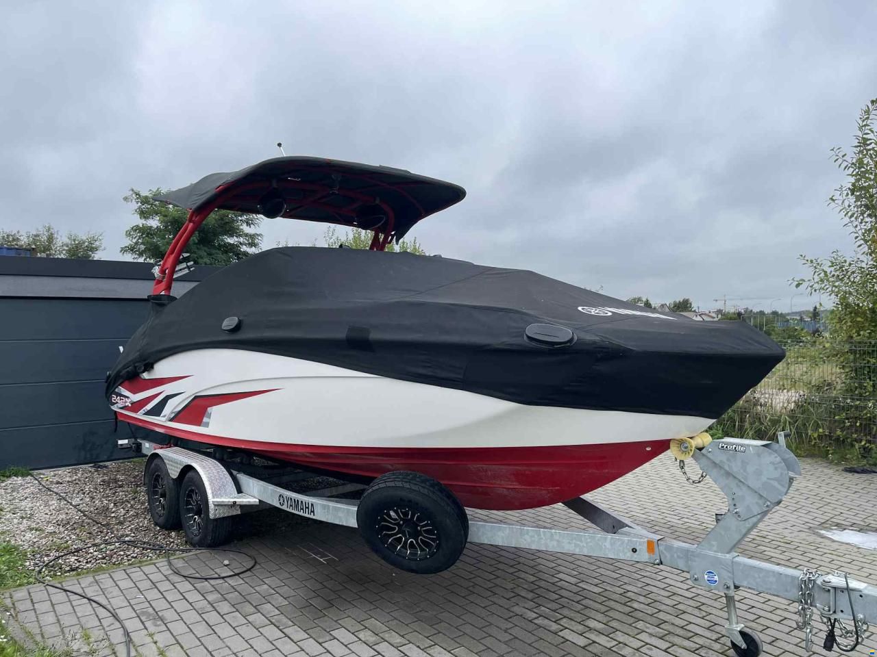 Yamaha WaveRunner 242X