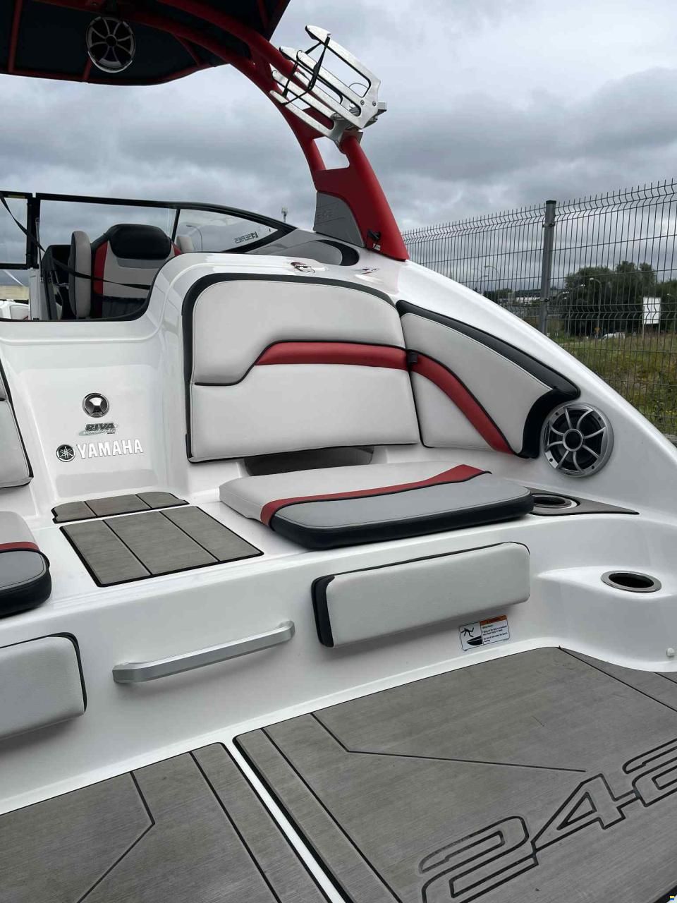 Yamaha WaveRunner 242X