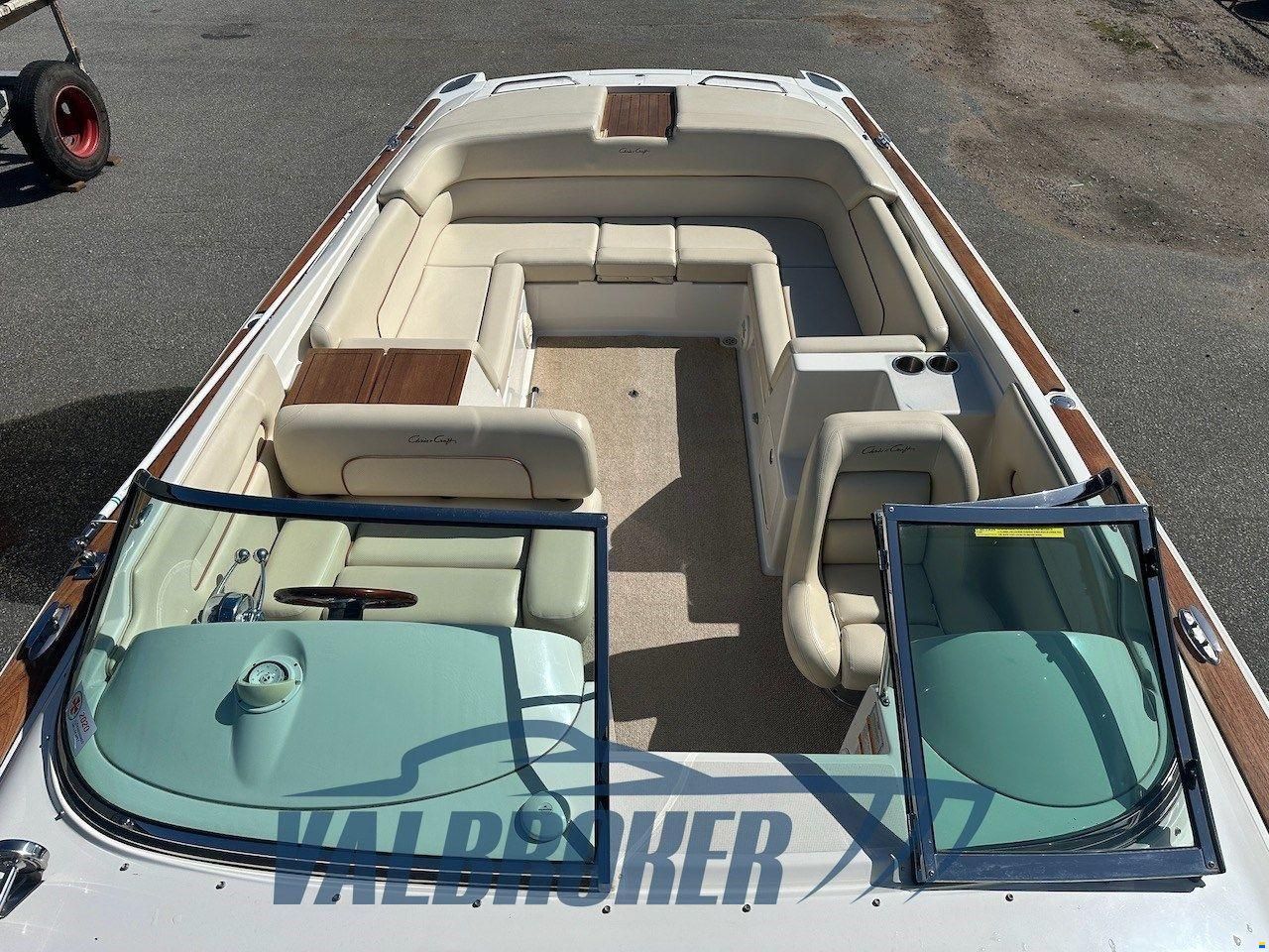 Chris Craft CORSAIR 28