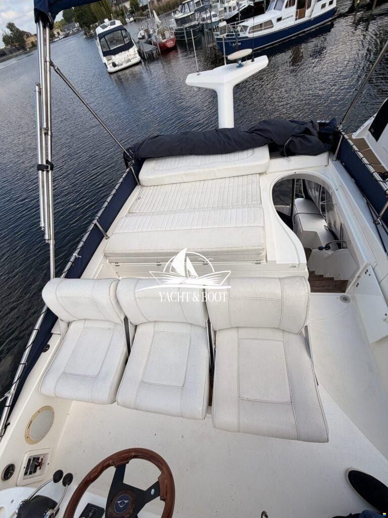Sealine F 34