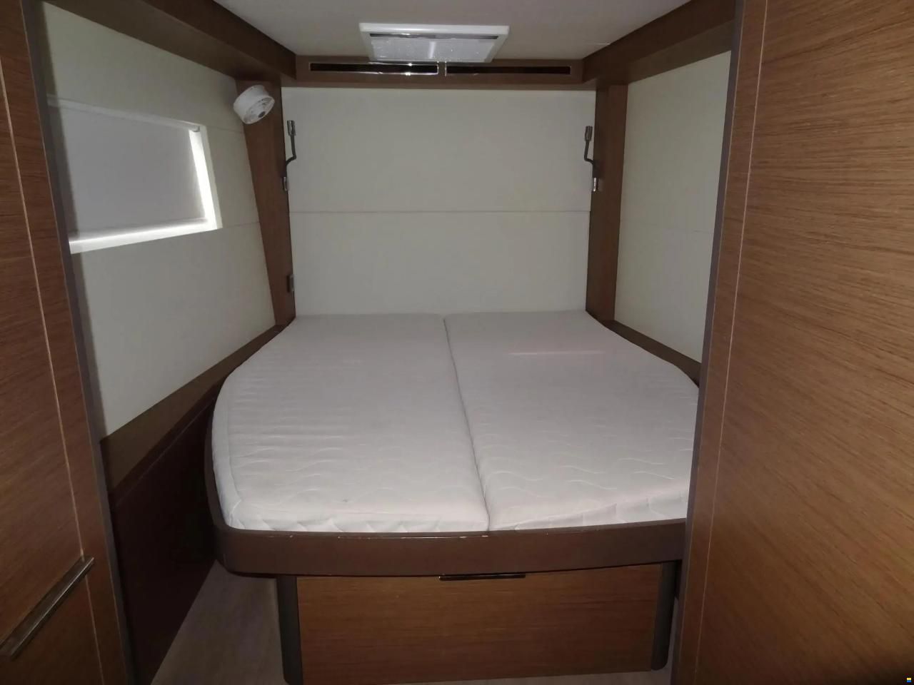 Lagoon 50