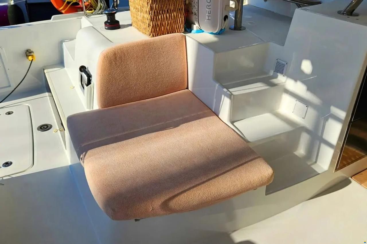 Lagoon 42