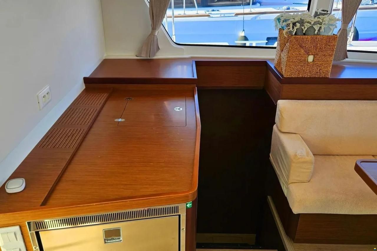 Lagoon 42