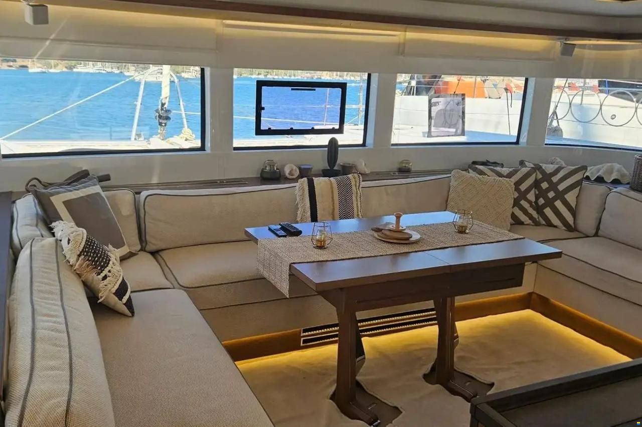 Lagoon 50