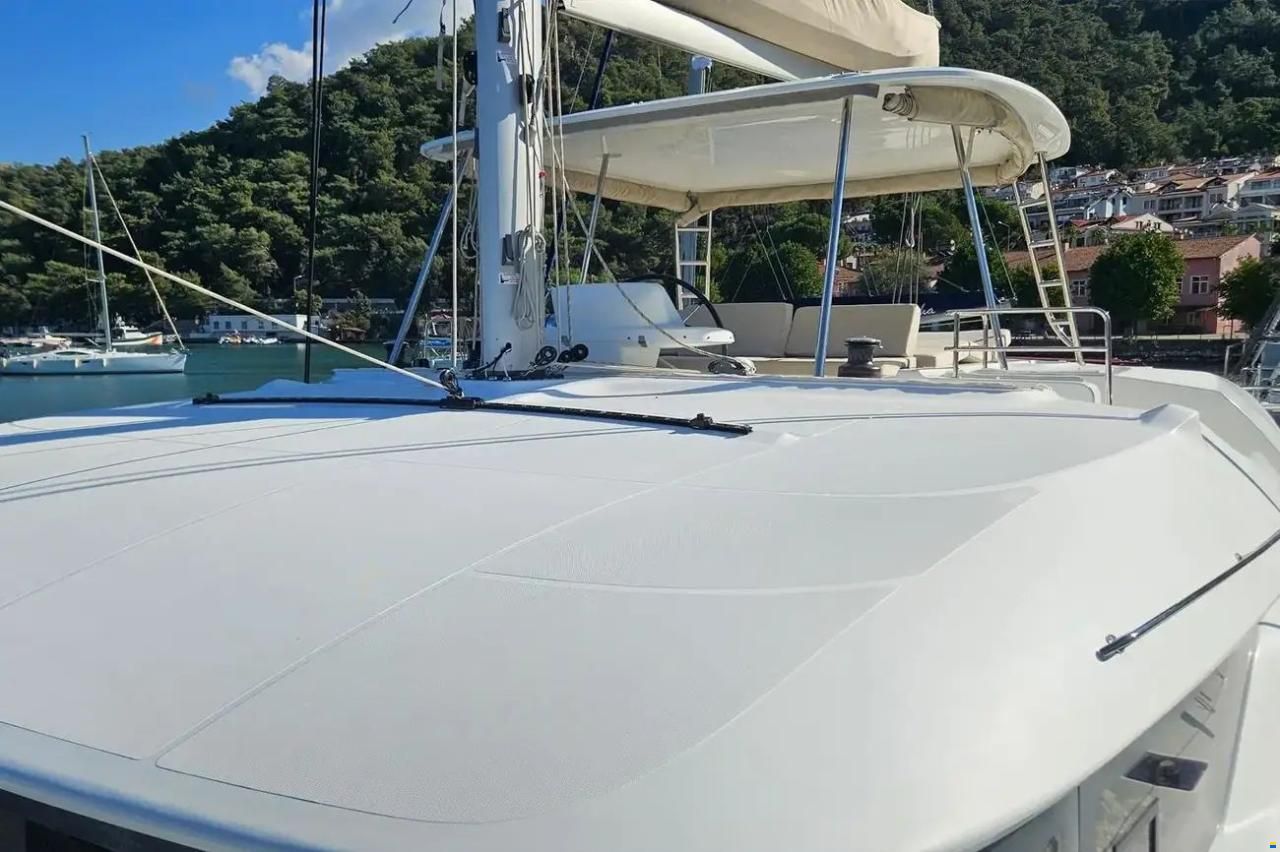 Lagoon 50
