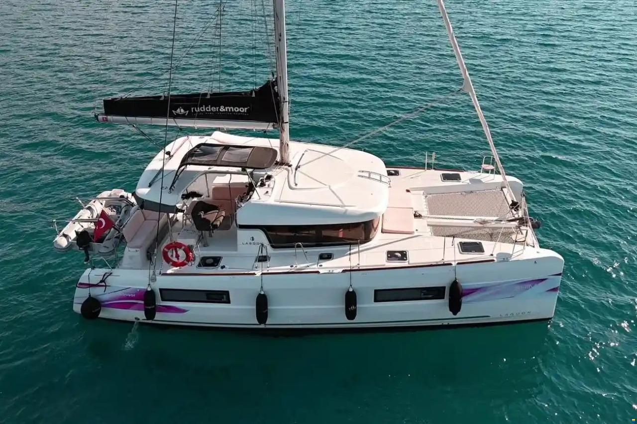 Lagoon 40
