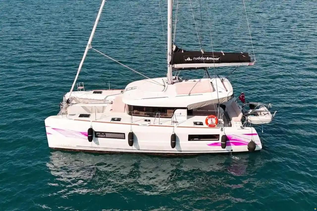Lagoon 40