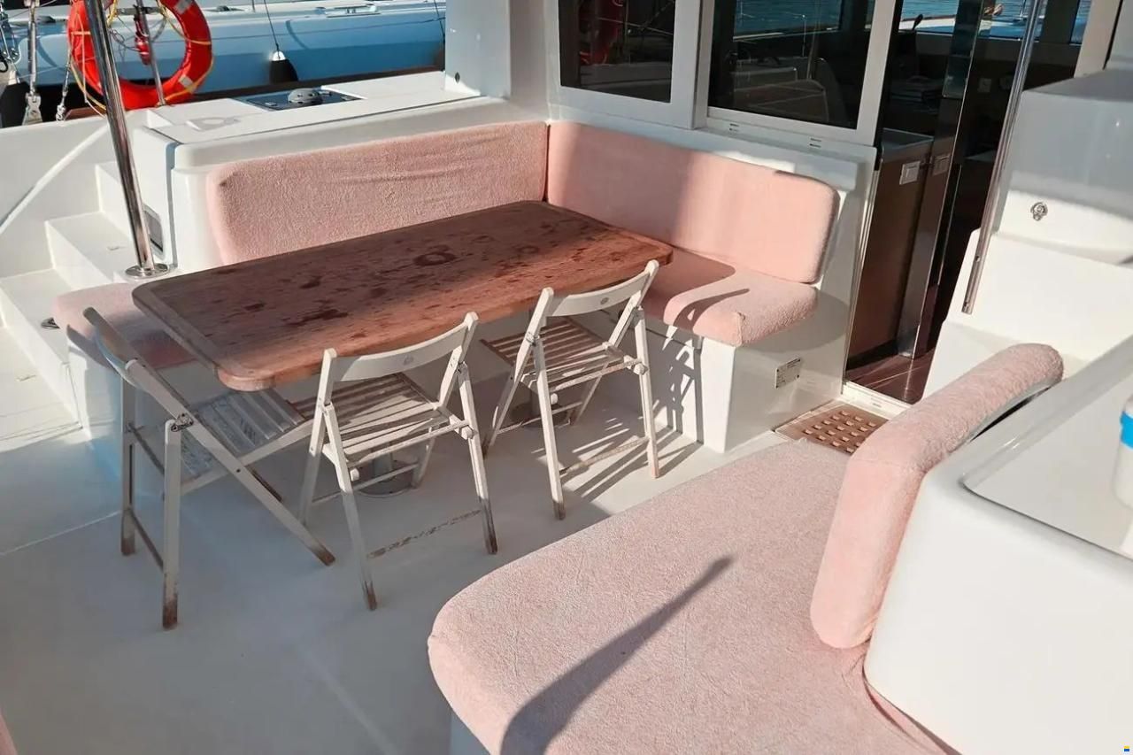 Lagoon 40