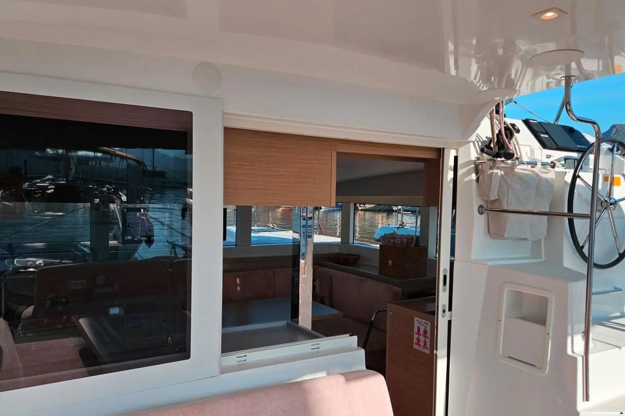 Lagoon 40