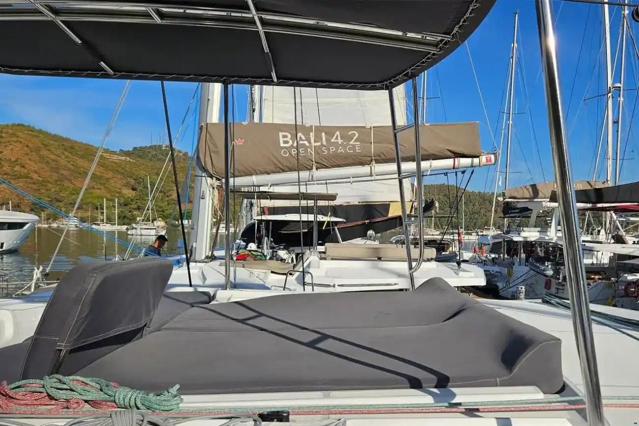 Lagoon 46