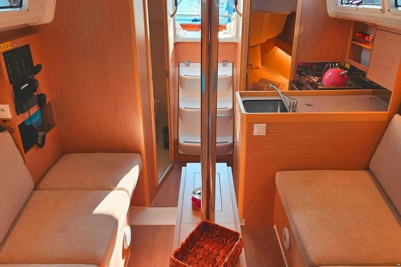Beneteau Oceanis 30.1