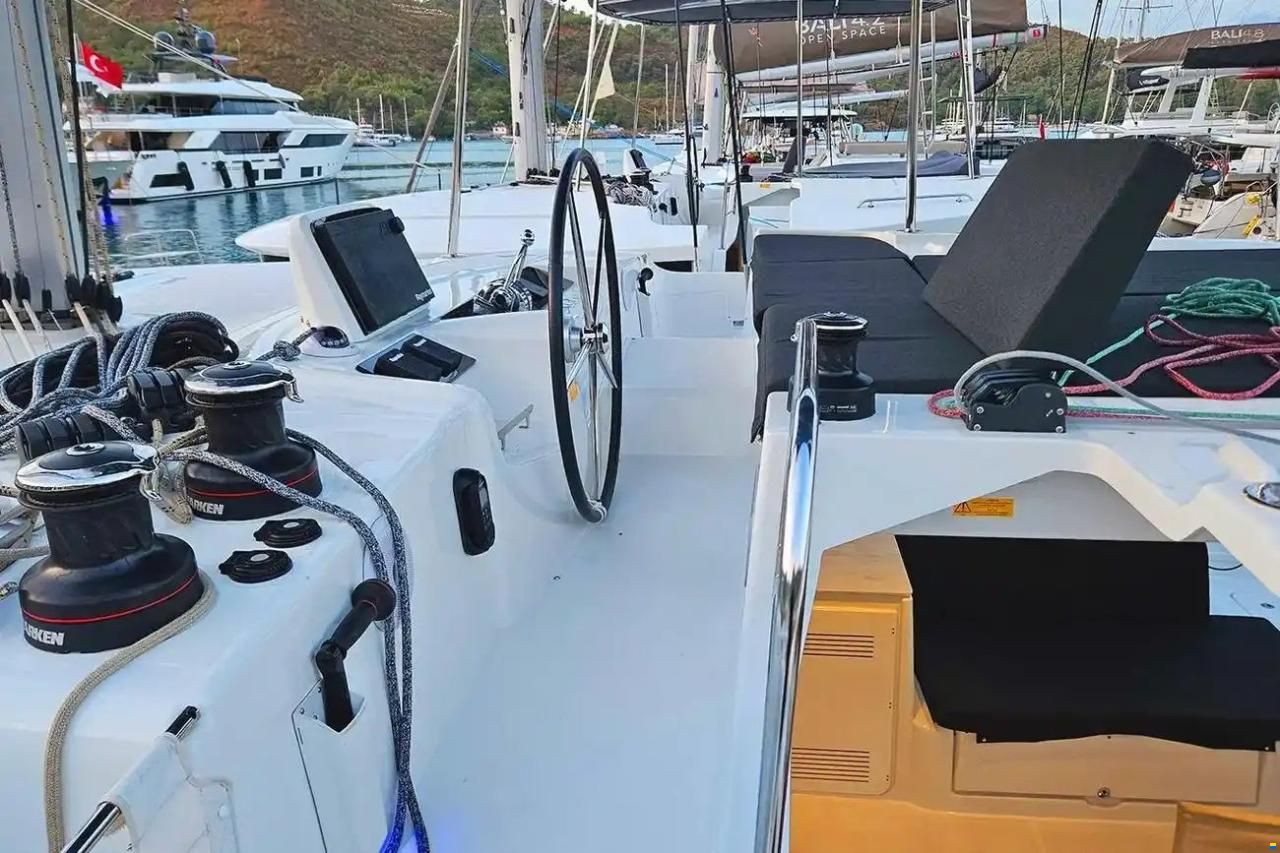 Lagoon 46