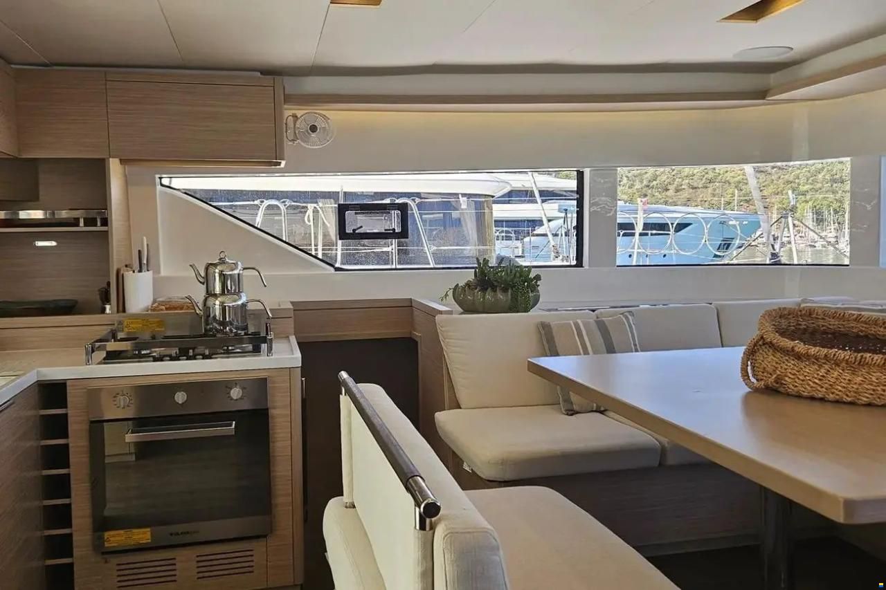 Lagoon 51