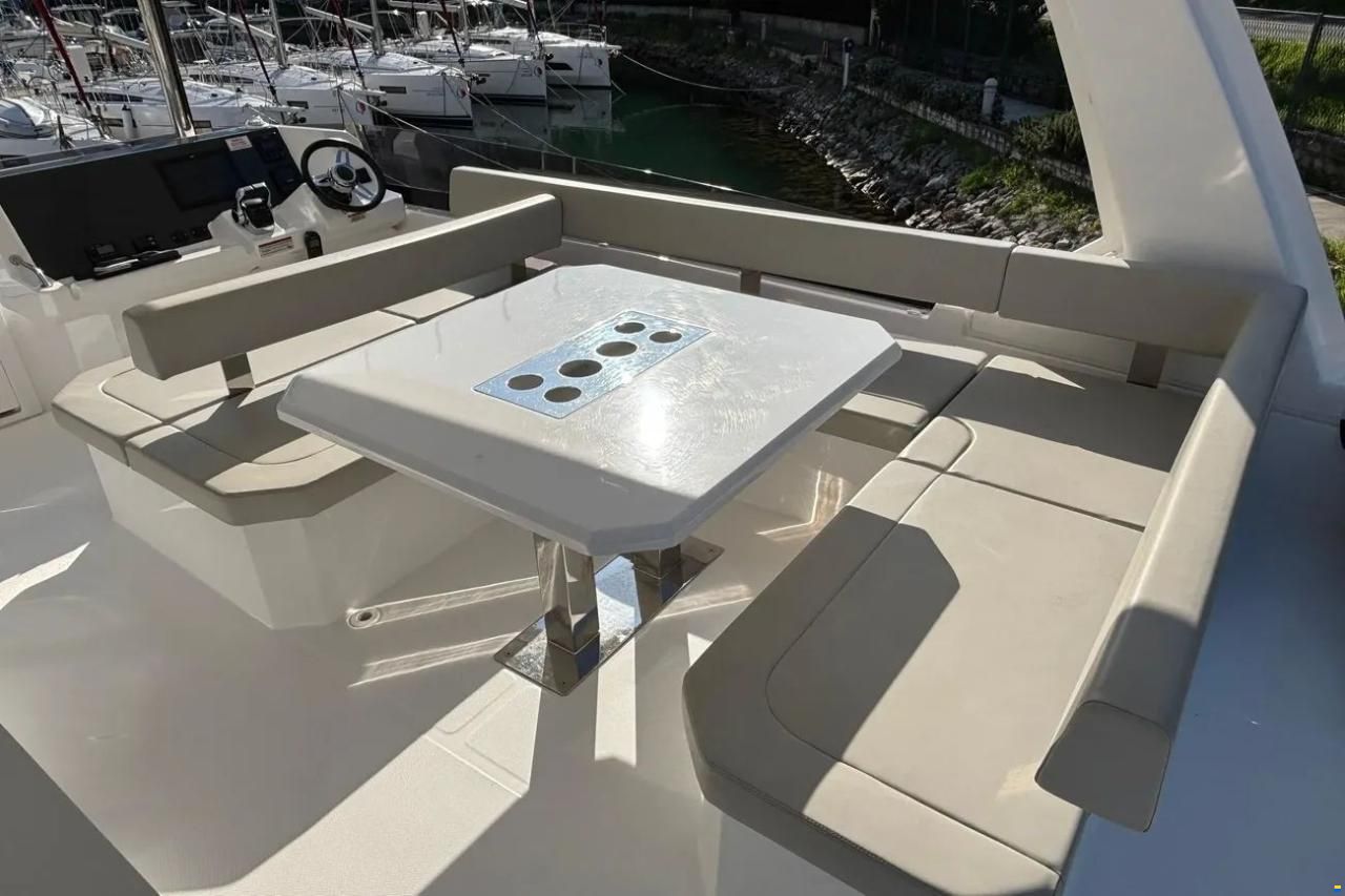Leopard 40 Powercat