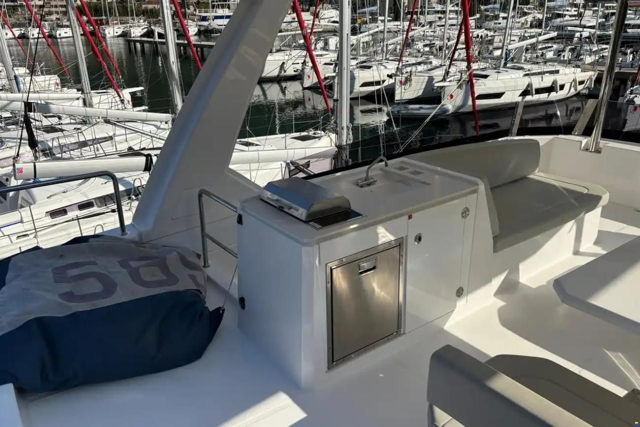 Leopard 40 Powercat