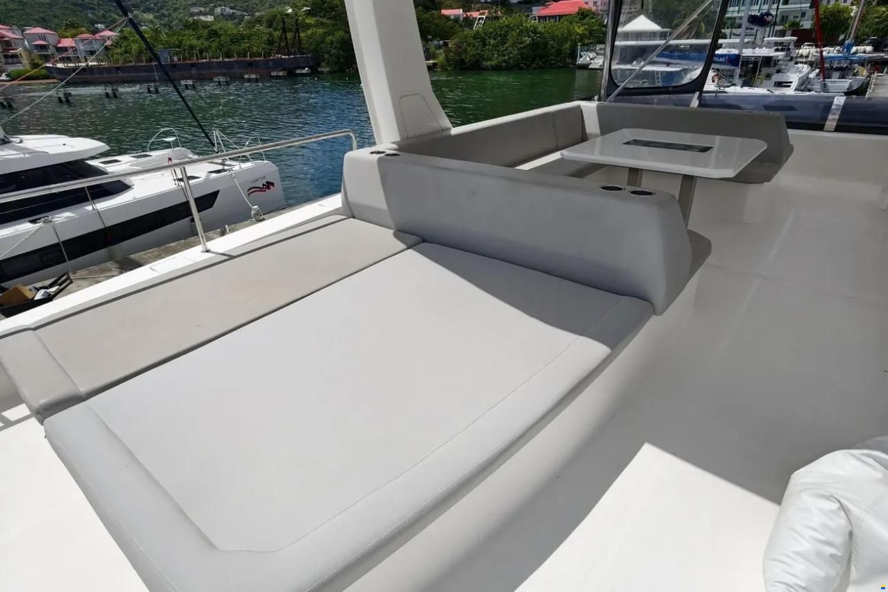 Leopard 53 Powercat