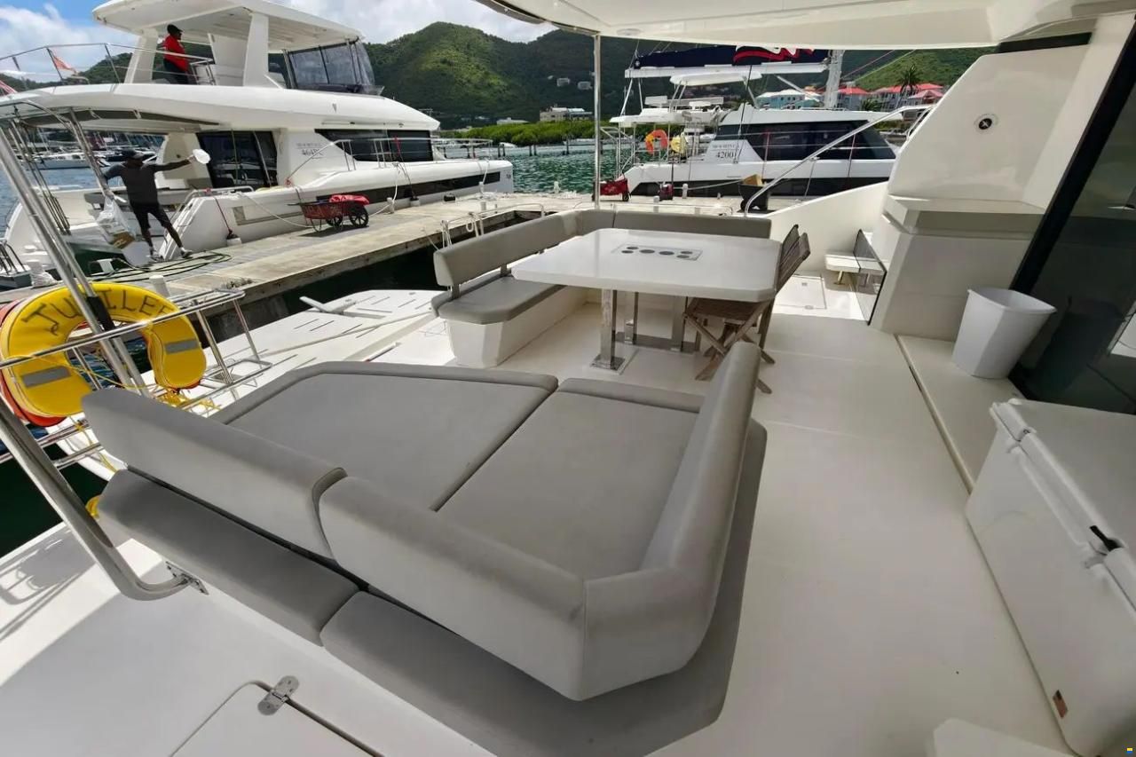 Leopard 53 Powercat