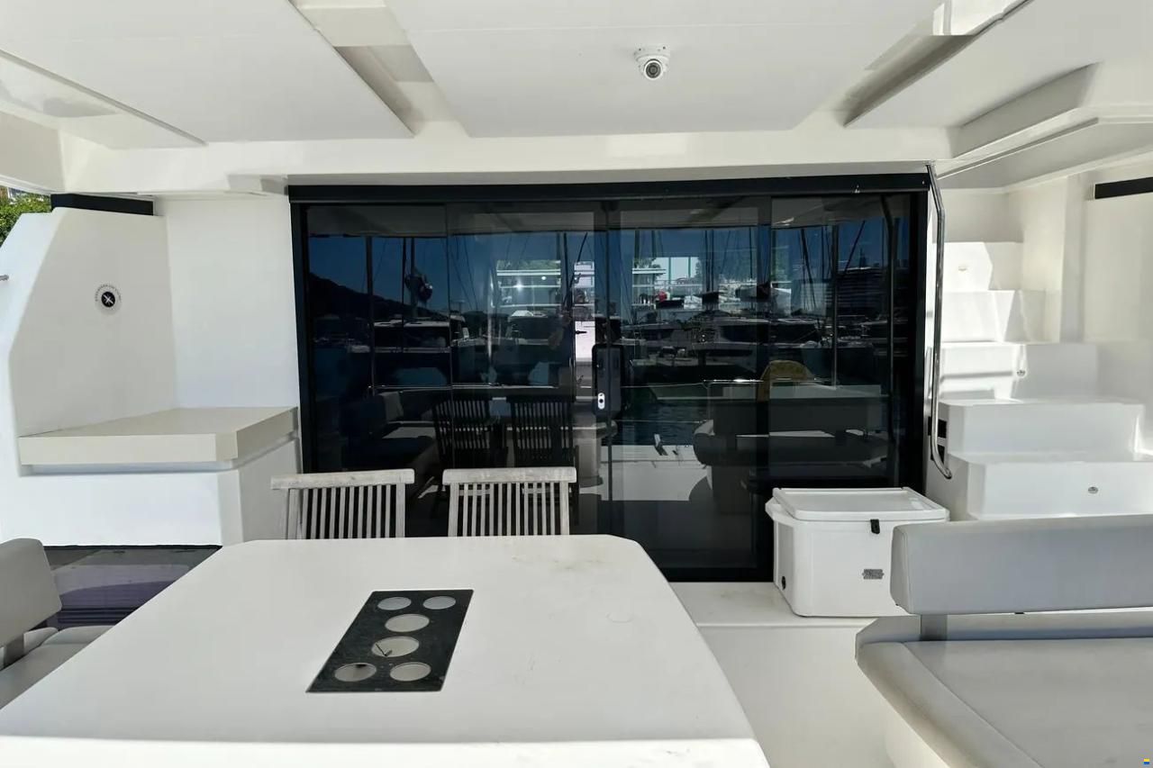 Leopard 53 Powercat