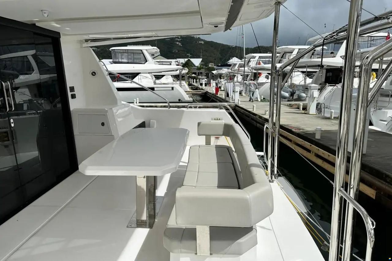 Leopard 40 Powercat