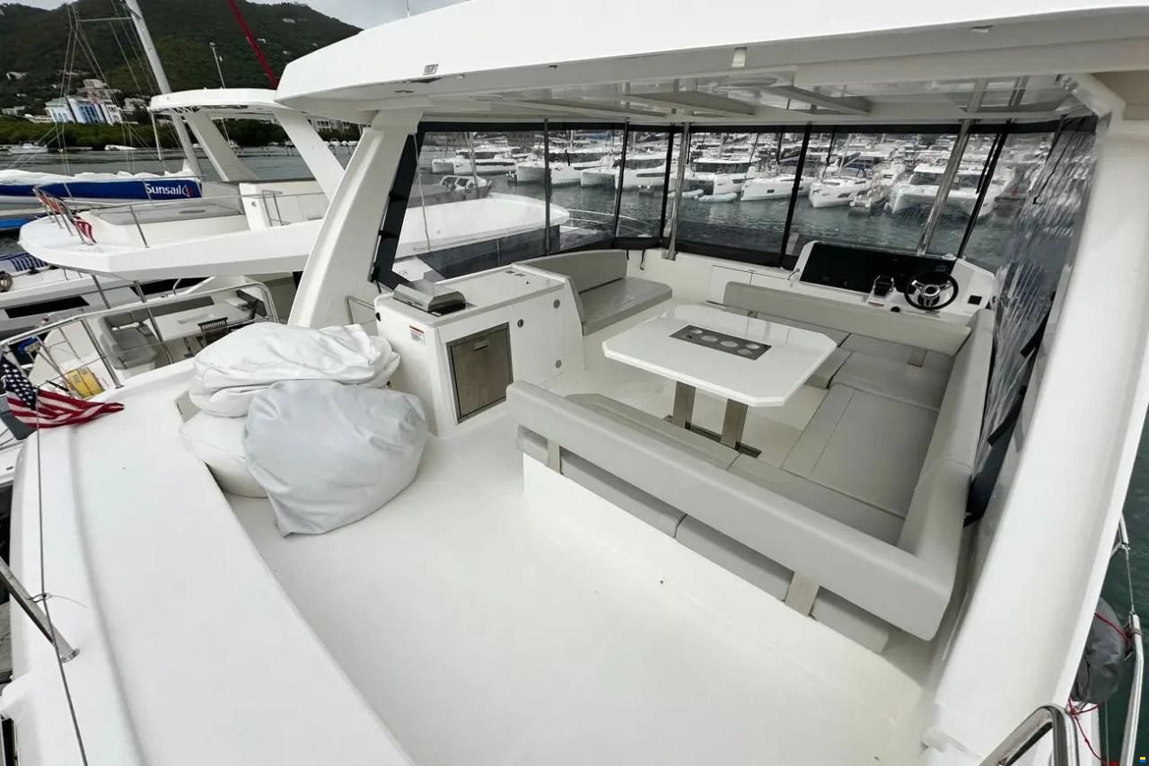 Leopard 40 Powercat