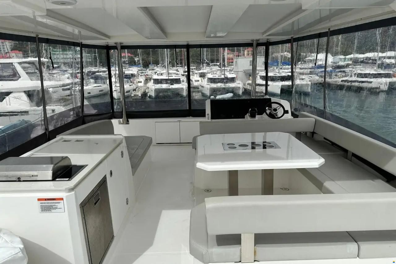 Leopard 40 Powercat