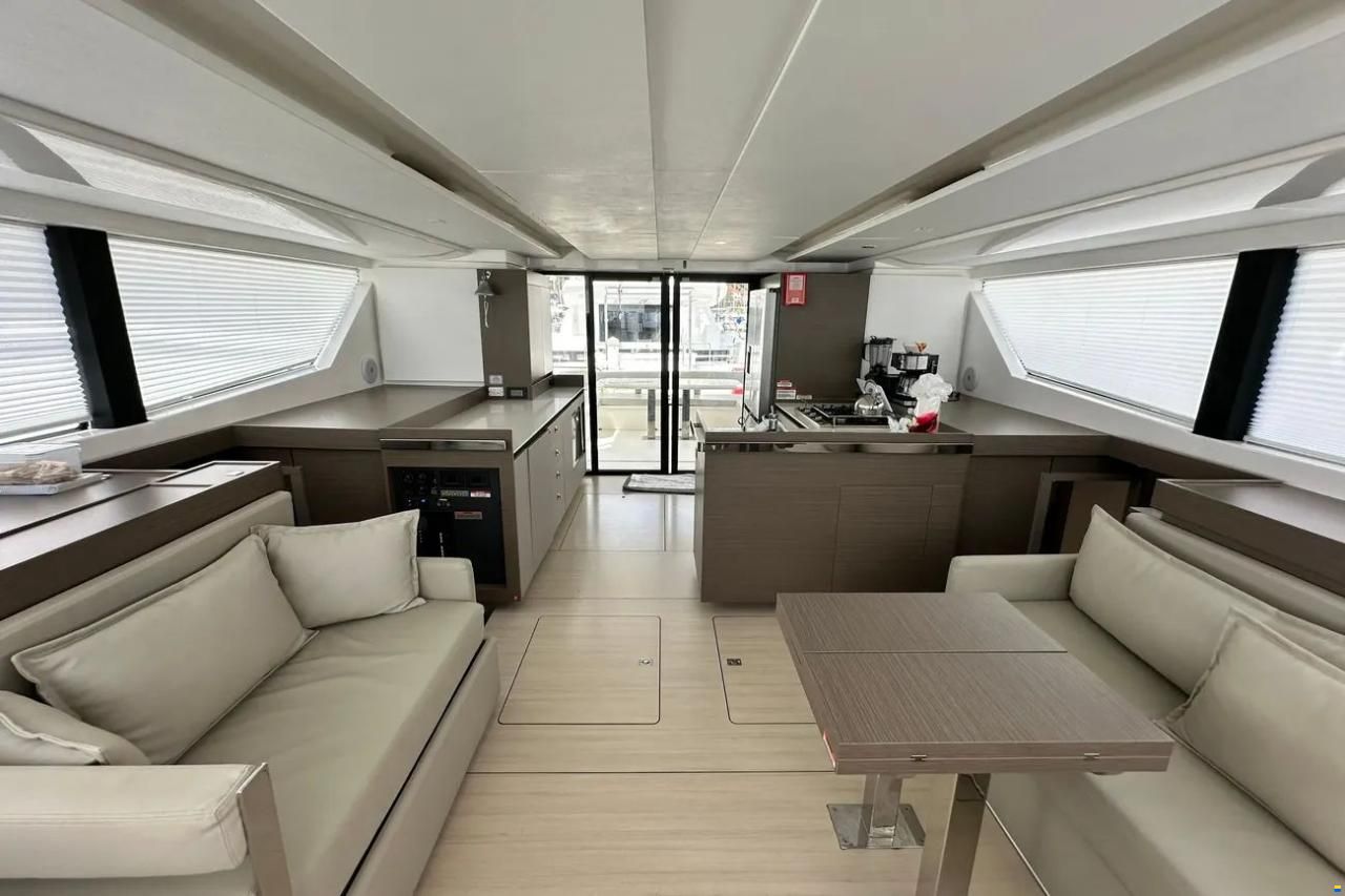 Leopard 46 Powercat