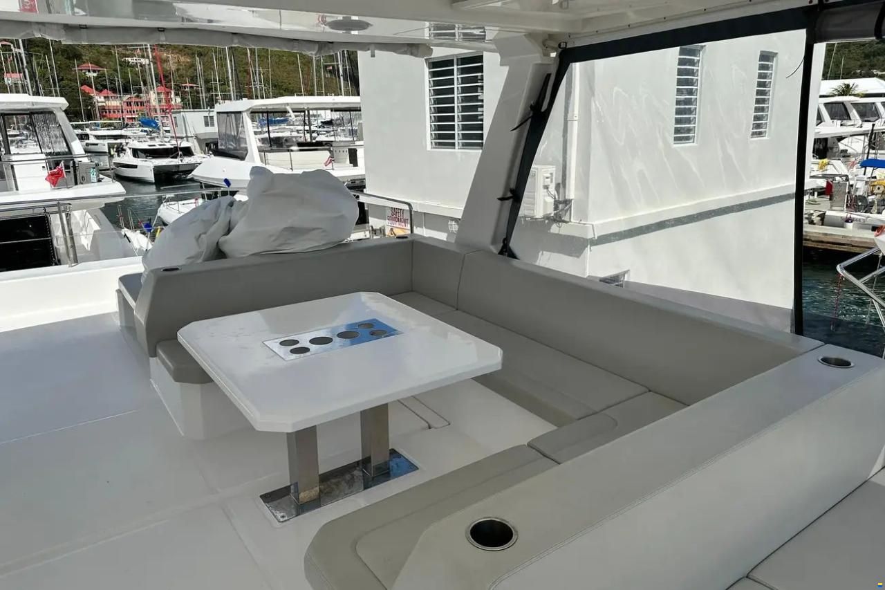 Leopard 46 Powercat