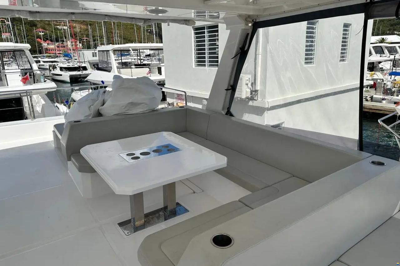 Leopard 46 Powercat