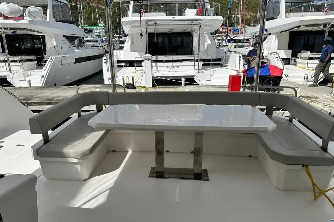 Leopard 46 Powercat