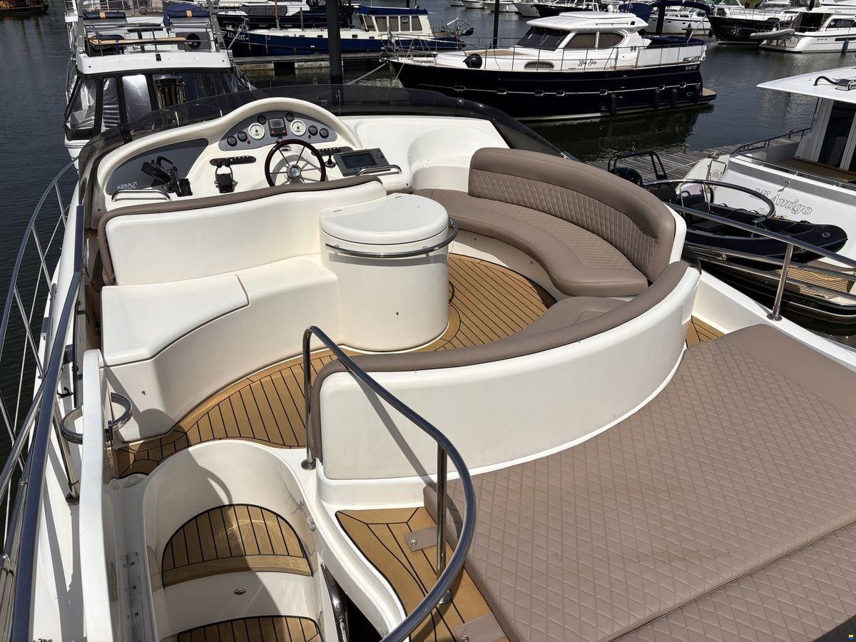 Azimut 46 Fly