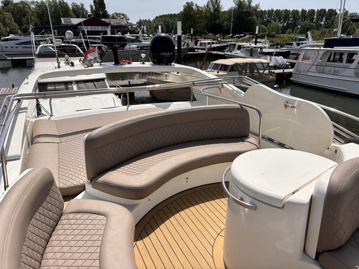 Azimut 46 Fly