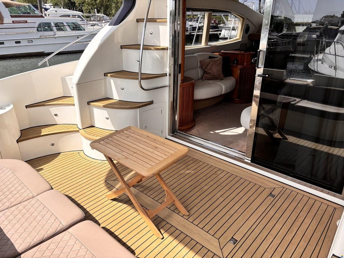 Azimut 46 Fly