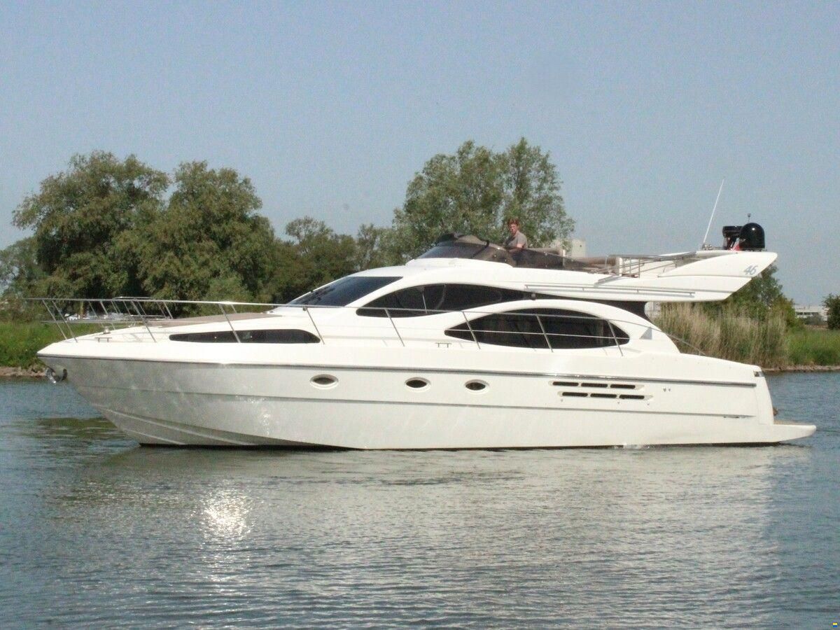 Azimut 46 Fly