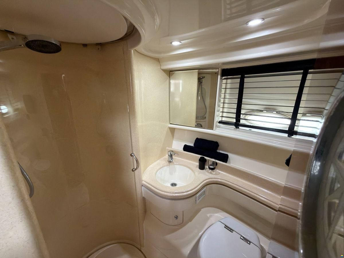 Azimut 46 Fly