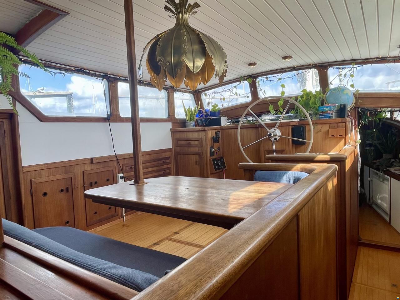 Danish Yacht Tahitian Bob&aring;d
