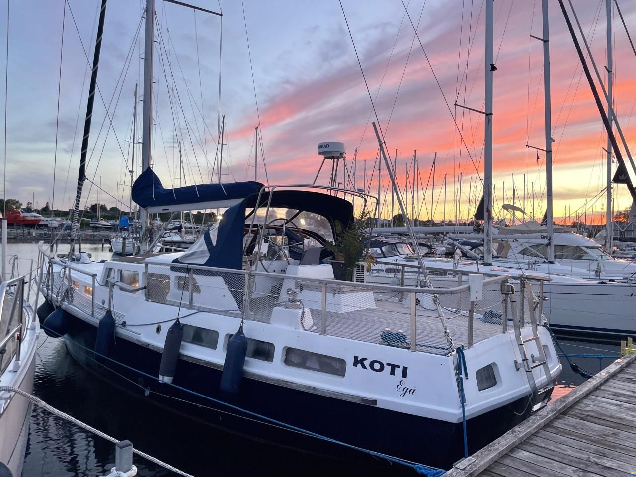 Danish Yacht Tahitian Bob&aring;d