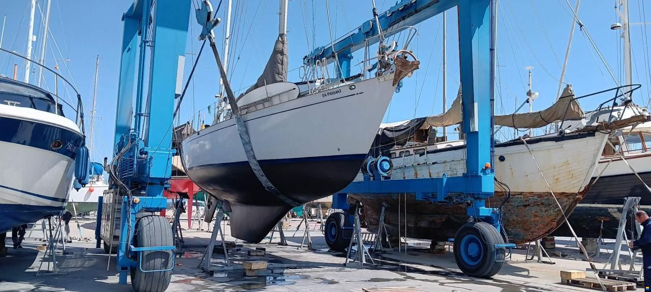 Kelly-Peterson 44 Cutter