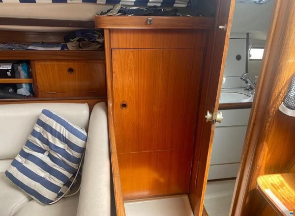 Beneteau Oceanis 320