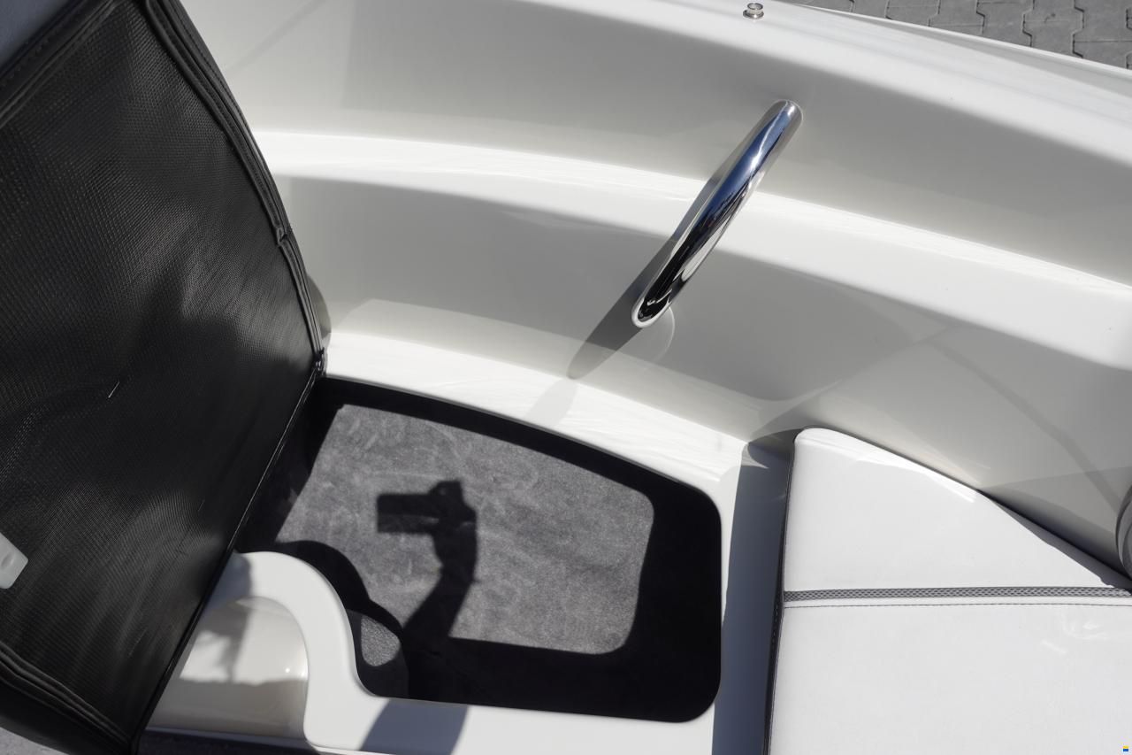 Sea Ray 190 Sport & Trailer (2. Hand)